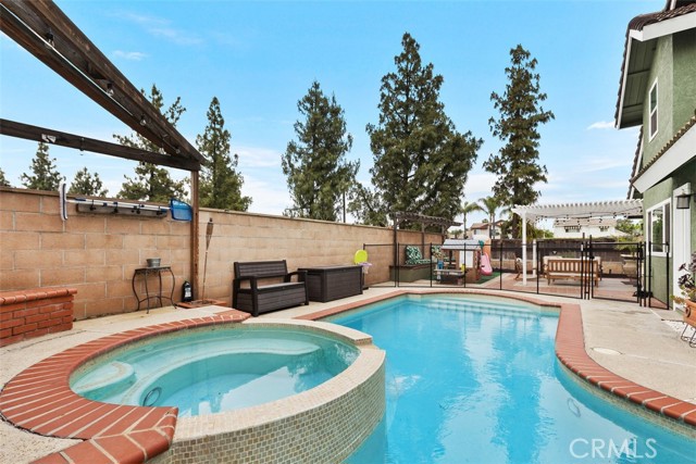Detail Gallery Image 28 of 33 For 19458 Totem Ct, Riverside,  CA 92508 - 3 Beds | 2/1 Baths