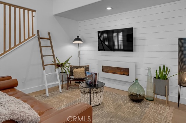Detail Gallery Image 5 of 42 For 314 Ultimo Ave, Long Beach,  CA 90814 - 4 Beds | 3 Baths