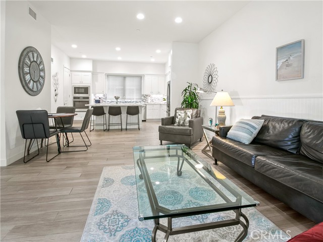 Detail Gallery Image 34 of 54 For 985 Doheny Way, Dana Point,  CA 92629 - 2 Beds | 2/1 Baths