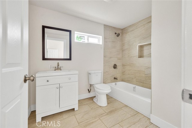 123 W 56th Street, Los Angeles CA: https://media.crmls.org/medias/e6cff972-067b-4bca-8c14-3e3d3b0760e1.jpg