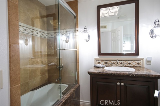 Detail Gallery Image 26 of 57 For 10211 Cliff Dr, Huntington Beach,  CA 92646 - 4 Beds | 3 Baths