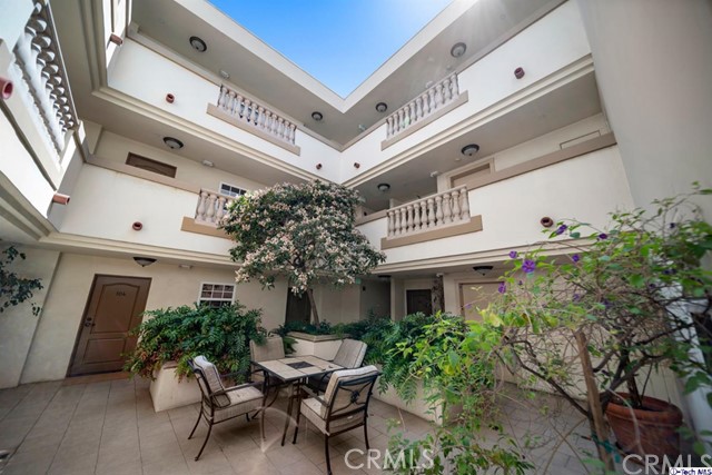 2 Bed Home for Sale in Valley Village, California