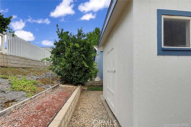 10961 Desert Lawn Drive, Calimesa CA: https://media.crmls.org/medias/e6d0ce3d-4c3d-4f9e-8663-62fc6d888e73.jpg