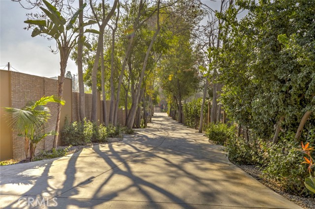 Detail Gallery Image 3 of 75 For 10555 Art St, Shadow Hills,  CA 91040 - 2 Beds | 3 Baths