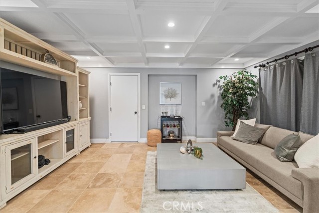 Detail Gallery Image 11 of 44 For 22682 S Canada Ct, Lake Forest,  CA 92630 - 3 Beds | 2/1 Baths