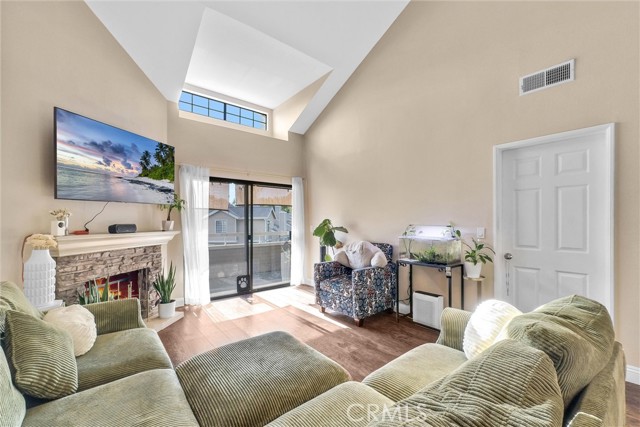 1875 W Falmouth Avenue, Anaheim CA: https://media.crmls.org/medias/e6d180da-1c3c-44d4-bf64-7910ce189b01.jpg