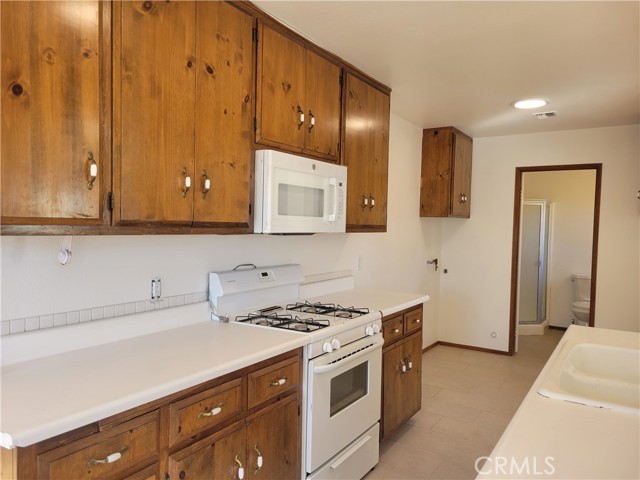 Detail Gallery Image 13 of 48 For 39410 Pioneer, Anza,  CA 92539 - 3 Beds | 2 Baths