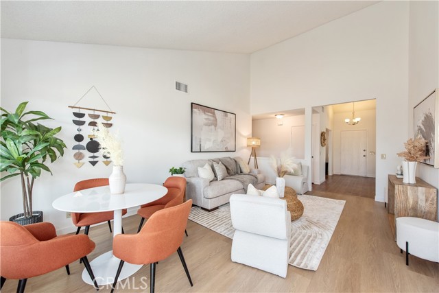 Detail Gallery Image 15 of 32 For 2536 Greenhill Dr, Fullerton,  CA 92833 - 4 Beds | 2 Baths