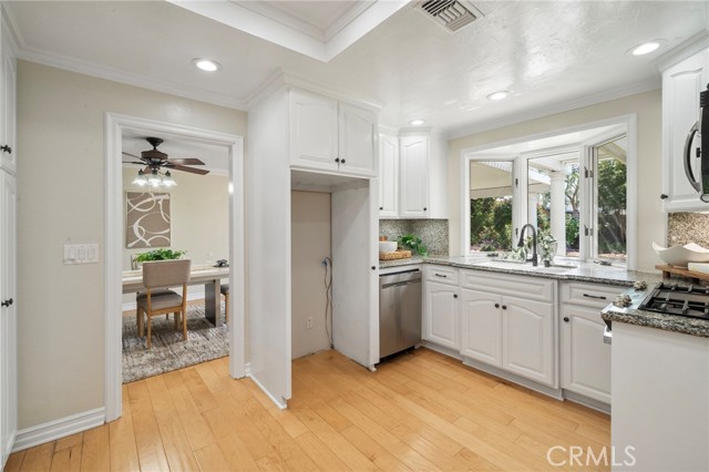 13782 Gershon Place, North Tustin CA: https://media.crmls.org/medias/e6d2ba2c-c35b-4103-bbad-23c9606a5413.jpg