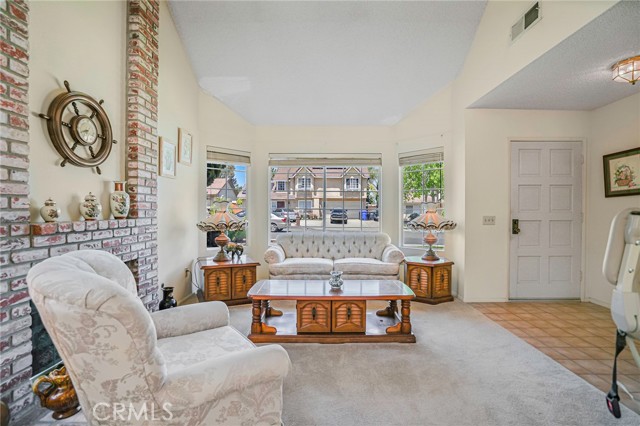 Detail Gallery Image 3 of 20 For 1448 Grey Oaks Ct, Oceanside,  CA 92056 - 3 Beds | 1/1 Baths