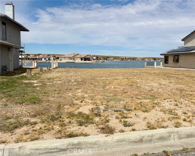 Detail Gallery Image 3 of 12 For 26322 Corona, Helendale,  CA 92342 - – Beds | – Baths