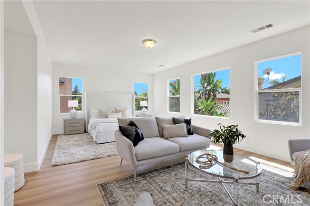 2 Grapevine, Irvine CA: https://media.crmls.org/medias/e6d46dbe-24ec-457e-8719-8f94edd226d3.jpg
