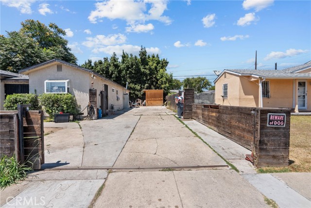 Detail Gallery Image 7 of 43 For 2001 N Salinas Ave, Los Angeles,  CA 90059 - 4 Beds | 2 Baths