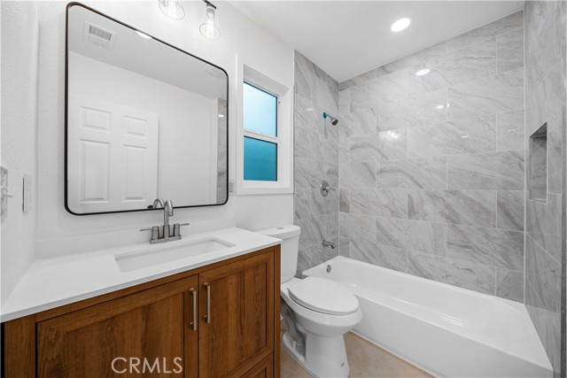 7116 Waring Avenue, Los Angeles CA: https://media.crmls.org/medias/e6d5554d-e07e-4138-94d5-cd7712b610e2.jpg