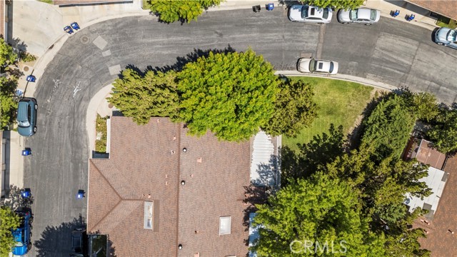 Detail Gallery Image 2 of 31 For 26847 Oak Branch Cir, Newhall,  CA 91321 - 2 Beds | 2 Baths