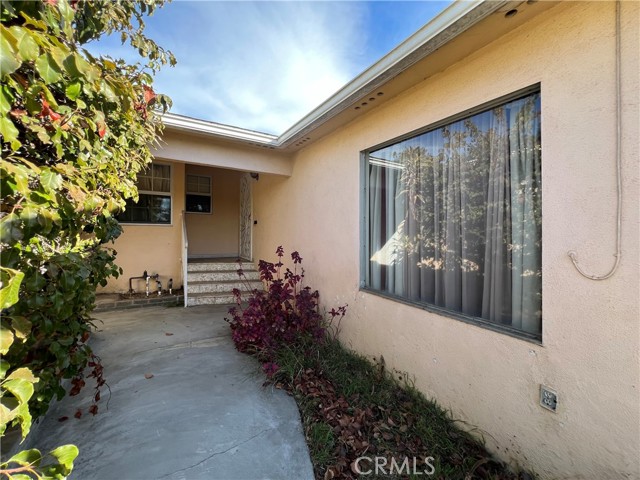 Detail Gallery Image 2 of 2 For 14426 S Berendo Ave, Gardena,  CA 90247 - 4 Beds | 2 Baths