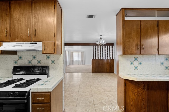 Detail Gallery Image 15 of 41 For 215 N C St, Lompoc,  CA 93436 - 3 Beds | 1 Baths