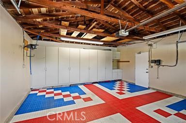 https://media.crmls.org/medias/e6d8e461-3a58-4d5b-b067-1bd4a82ae394.jpg?preset=X-Large