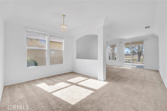 11110 Sandy Lane, Apple Valley CA: https://media.crmls.org/medias/e6d9d31b-a1fc-46e3-9a07-98558d6976ae.jpg