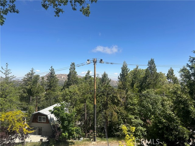 1286 Aleutian Drive, Lake Arrowhead CA: https://media.crmls.org/medias/e6da1919-dc3f-462a-a393-97bd844407ea.jpg