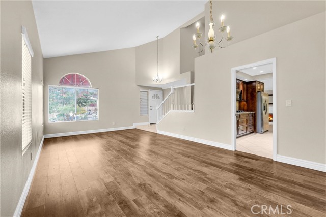 1070 Cannon Road, Riverside CA: https://media.crmls.org/medias/e6da4610-d6b4-44ad-b441-096245ce6c8c.jpg
