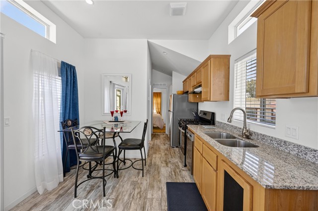 Detail Gallery Image 6 of 25 For 910 Deerwood, San Jacinto,  CA 92583 - 1 Beds | 1 Baths