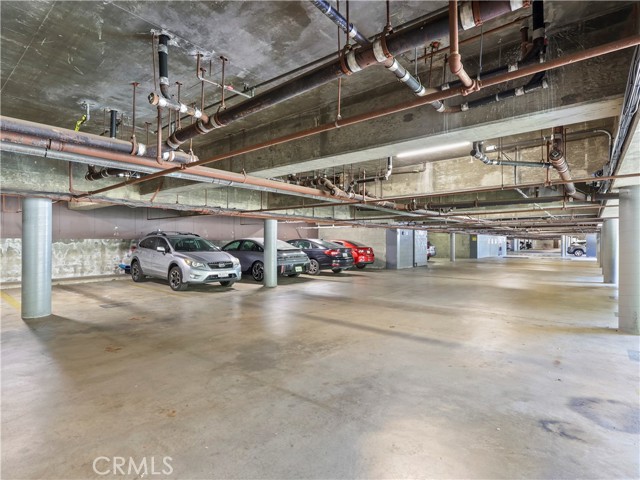 12720 Burbank Boulevard, Valley Village CA: https://media.crmls.org/medias/e6dc112e-7512-406d-8c8c-0c4497d5274c.jpg