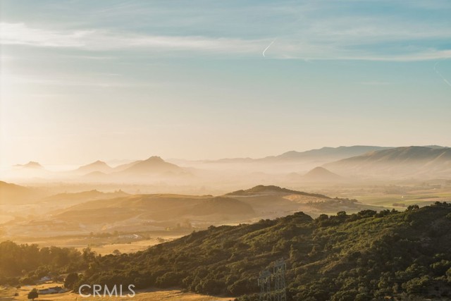 1110 Deer Canyon Road, Arroyo Grande CA: https://media.crmls.org/medias/e6dc6eb5-0044-4e48-97e3-753eaacce05b.jpg
