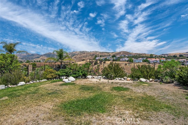 11884 Mariposa Bay Lane, Porter Ranch CA: https://media.crmls.org/medias/e6dcf82d-897c-4078-9a1b-6985d500aefa.jpg