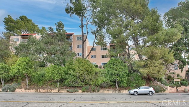 Detail Gallery Image 5 of 24 For 2940 N Verdugo Rd #409,  Glendale,  CA 91208 - 2 Beds | 2 Baths