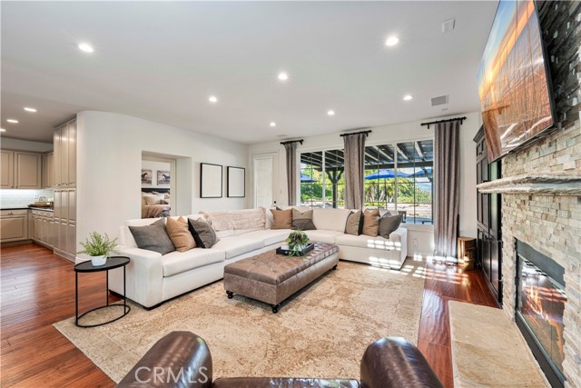 Detail Gallery Image 20 of 50 For 26101 Knoll Ct, Valencia,  CA 91381 - 5 Beds | 3/1 Baths