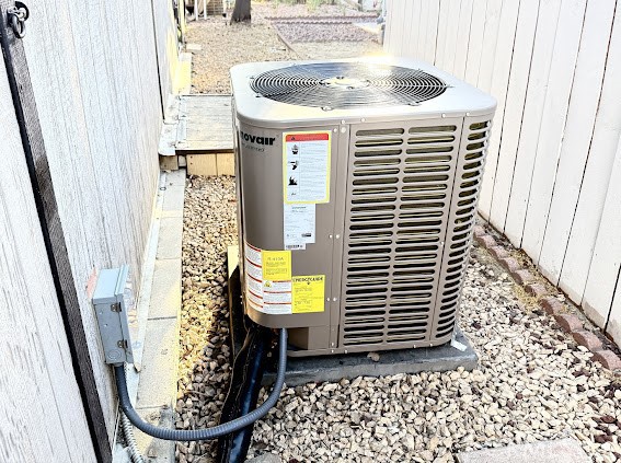 601 N Kirby Street, Hemet CA: https://media.crmls.org/medias/e6dfc335-5567-4976-8868-b71f177a0560.jpg