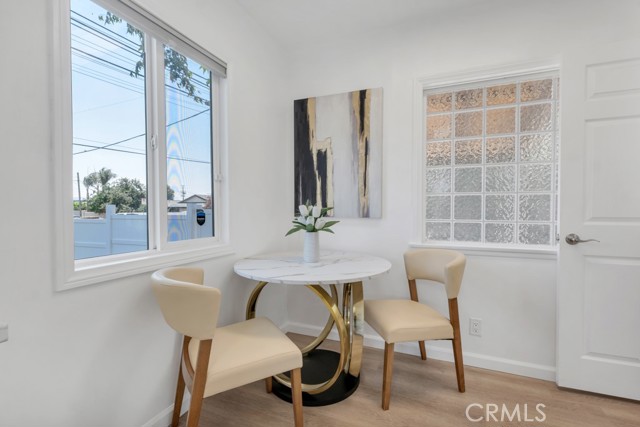 8901 Amigo Avenue, Northridge CA: https://media.crmls.org/medias/e6dff5c6-f1e1-4c8c-99ea-1b5fe2f784ed.jpg