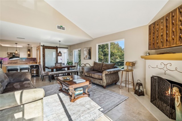 Detail Gallery Image 11 of 22 For 507 Morning Canyon Rd #11,  Corona Del Mar,  CA 92625 - 3 Beds | 2 Baths