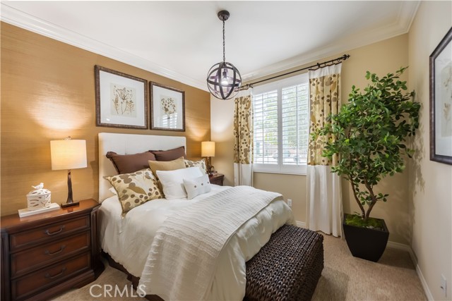 Detail Gallery Image 5 of 48 For 11829 Confluence Dr, Jurupa Valley,  CA 91752 - 5 Beds | 3 Baths