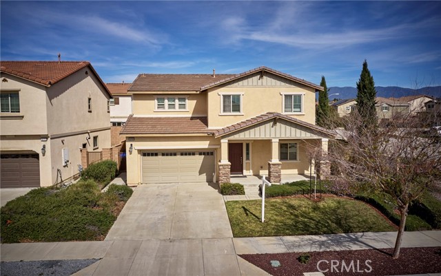 Detail Gallery Image 2 of 49 For 16782 Buttonwood, Fontana,  CA 92336 - 4 Beds | 3 Baths
