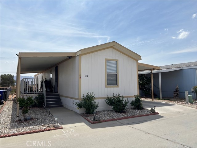 22020 Nisqually Road, Apple Valley CA: https://media.crmls.org/medias/e6e257e6-2604-43b9-86d1-cc8cba0f208e.jpg