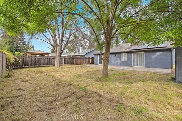 1967 N Ventura Avenue, Farmersville CA: https://media.crmls.org/medias/e6e3557e-15a9-4fc7-a2b2-51b73deca10f.jpg