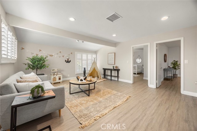 Detail Gallery Image 11 of 30 For 2108 via Caliente, Fullerton,  CA 92833 - 5 Beds | 4 Baths