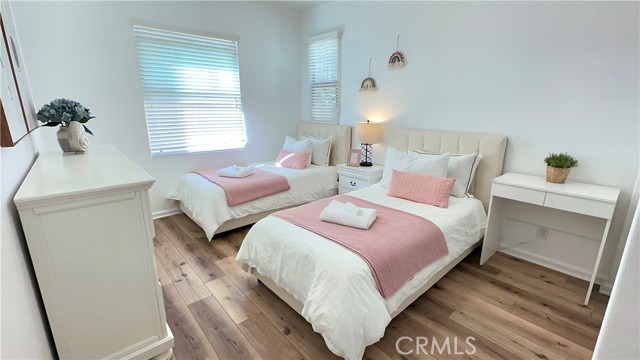 67 Decker, Irvine CA: https://media.crmls.org/medias/e6e639f6-5088-47f3-8aa8-6bcffaf2947b.jpg