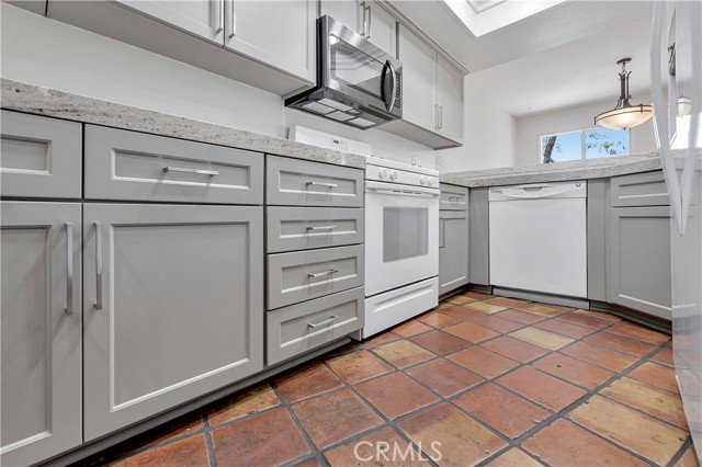 E6e6756c Fa7b 4f58 85e2 76b1460ea836