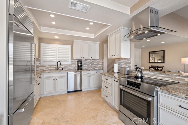 8 Vista Niguel, Laguna Niguel CA: https://media.crmls.org/medias/e6e67d32-2b6a-44aa-8807-417a7bd72153.jpg