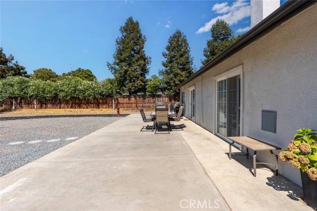 29578 Diane Way, Madera CA: https://media.crmls.org/medias/e6e68442-7db6-4576-9d2f-068fcb09674f.jpg