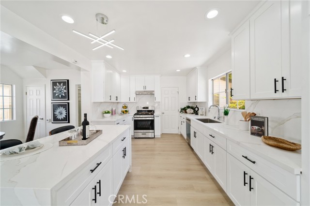 Detail Gallery Image 5 of 19 For 347 Stedman Pl, Monrovia,  CA 91016 - 3 Beds | 3 Baths