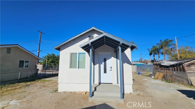 Detail Gallery Image 1 of 10 For 265 E M St, Colton,  CA 92324 - 2 Beds | 2 Baths