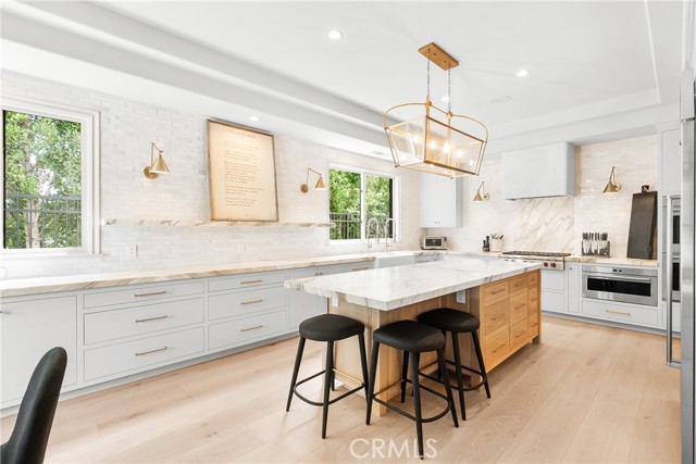 23477 Park Colombo, Calabasas CA: https://media.crmls.org/medias/e6e84c02-26cd-4a55-9a12-6f52246f6a2d.jpg