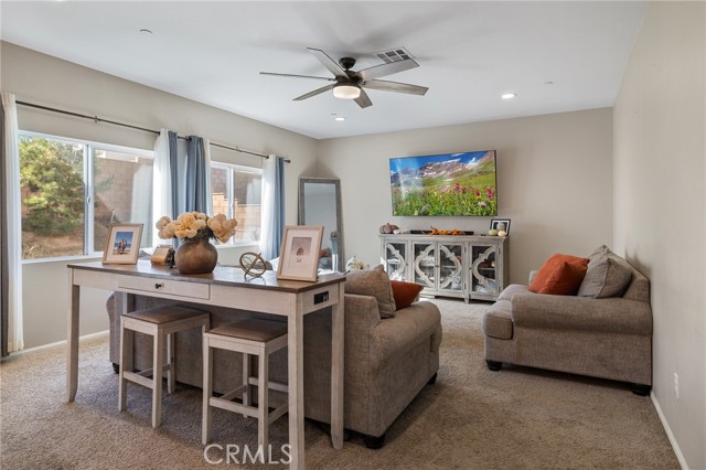 Detail Gallery Image 5 of 22 For 11765 Kirkland, Victorville,  CA 92392 - 4 Beds | 3/1 Baths