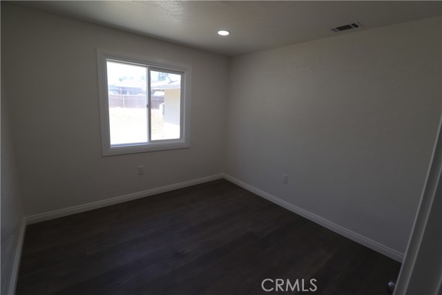 2987 eton, Pomona CA: https://media.crmls.org/medias/e6e8e176-5db7-4e3c-a37d-a12f51829f6b.jpg