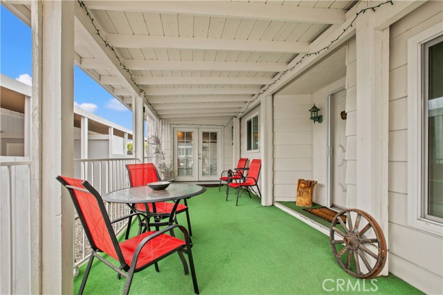 5200 Irvine Blvd., Irvine CA: https://media.crmls.org/medias/e6e9519c-c9f4-450c-ae81-1d0653b7f927.jpg