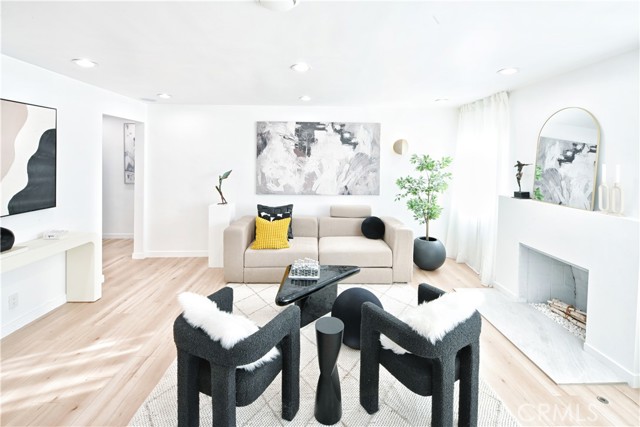 6508 Blewett Avenue, Lake Balboa CA: https://media.crmls.org/medias/e6e9a0df-459a-4862-b85c-9dded0c1460a.jpg
